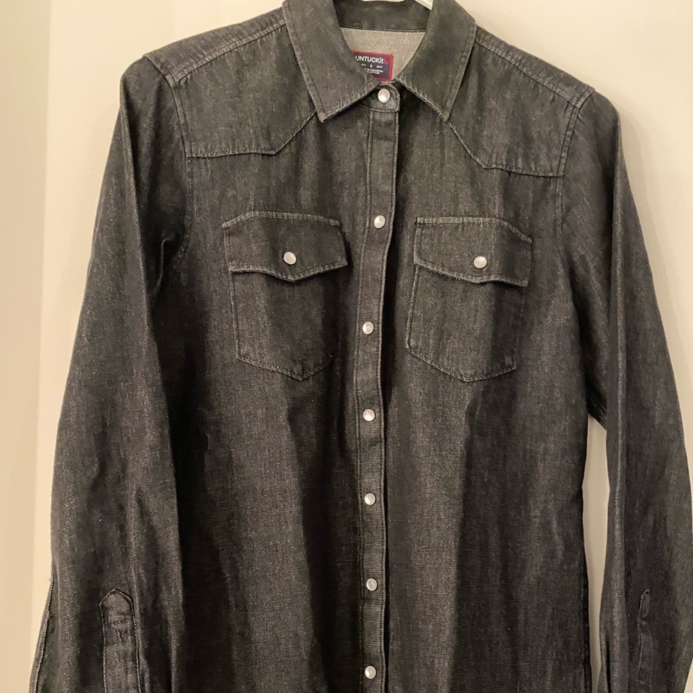 Untuck it women’s shirt